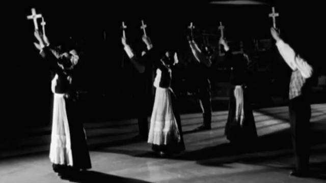 Dracula: Pages from a Virgin's Diary (2002)